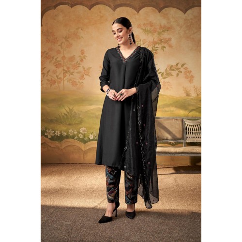 Black Straight-cut Muslin Elegant Ensemble Kurta Set With Dupatta | Stylish | Classy | Festive wear 