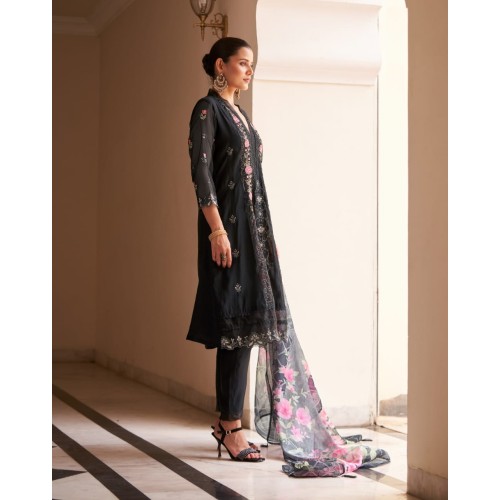 Elegant Black Floral Straight Embroidered kurta set with dupatta | Traditional Collection | Ethnic and Classy | Festive wear 